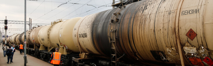 Прикрутили кран. Чому Москва не постачає Мінську нафту, а проблеми – в Києва