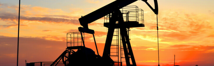 Нефть ниже нуля. Почему Россия будет закупоривать скважины, а Украине грозят проблемы с бюджетом