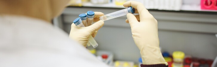 Нідерланди призупиняють використання вакцини AstraZeneca
