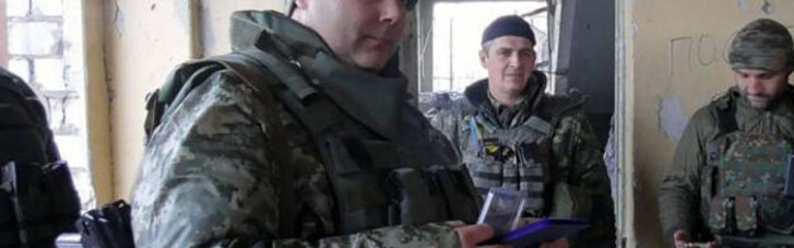 Командувач Об'єднаними силами на Донбасі Наївши: Герой ДАП або брат кримського зрадника?