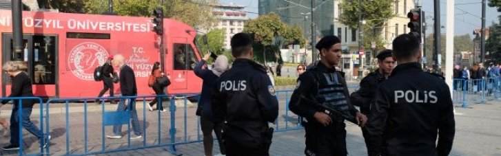 Теракт у Туреччині: двоє загиблих, поранені правоохоронці