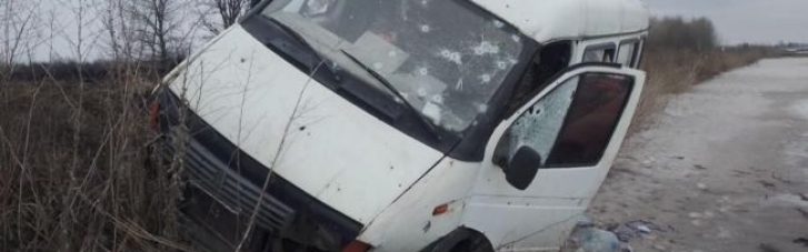 Під Конотопом російські окупанти обстріляли цивільний автомобіль: дві людини загинули