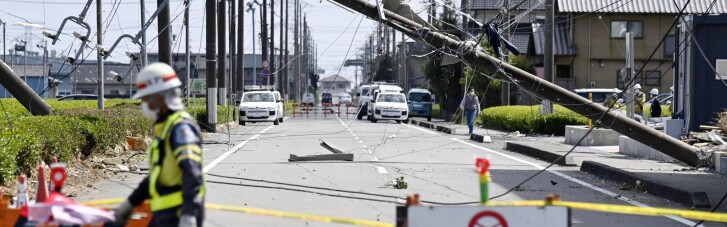 На Японию обрушился торнадо: сносил крыши домов и переворачивал авто (ФОТО)