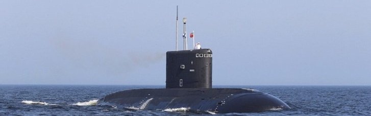 У Чорному морі РФ тримає 10 військових суден, два із яких підводні ракетоносії