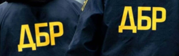 У Києві співробітники правоохоронних органів торгували зброєю та вибухівкою, - прокуратура