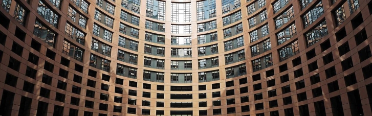 Європарламент закликав Зеленського ветувати закон про електронне декларування