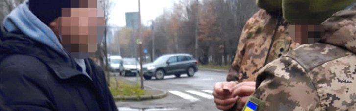 СБУ обыскивает УПЦ МП во Франковске (ФОТО)