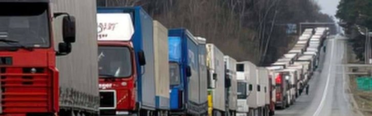На границе с Польшей заблокированы все 6 направлений для движения грузовиков