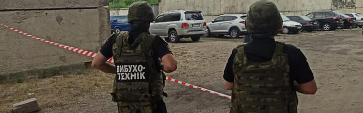 Підозрюють бомбу: до автівки співробітника СБУ на Луганщині прикріпили невідомий предмет
