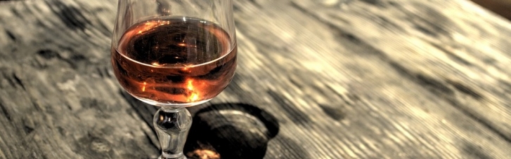 Кожен шостий українець стверджує, що ніколи не п'є алкоголь, — опитування
