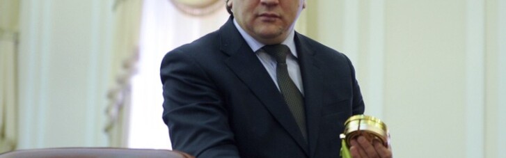 "Батьківщина" вигнала непокірного міністра Жданова