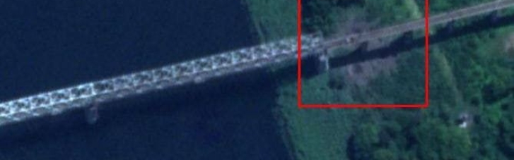 ВСУ уничтожили железнодорожный мост в Херсоне: у оккупантов остается единственный путь отступления (ФОТО)