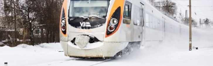 Снежные препятствия на железной дороге: поезда, едущие из Польши, задерживаются