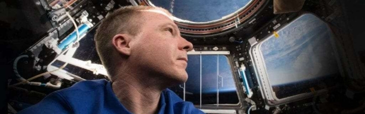 NASA закликали розібратися з російськими космонавтами, які протягли на орбіту прапори терористів