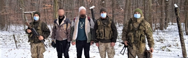 Мігранти не реагували на вимоги: Українським прикордонникам довелося відкрити вогонь