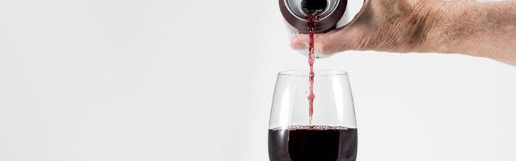 В мире набирает популярность вино в жестяных банках: подробности