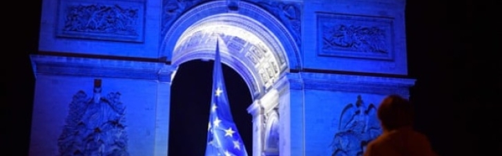 У Парижі на вимогу ультраправих зняли прапор ЄС з Тріумфальної арки