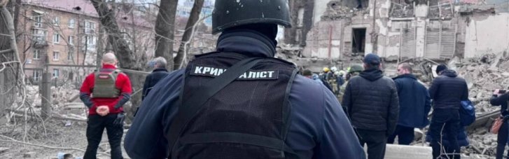 Ракетный удар по Киеву: пострадавших уже десять (ВИДЕО)