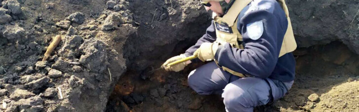Мешканець Дніпропетровщини знайшов у полі 375 протитанкових мін (ФОТО, ВІДЕО)