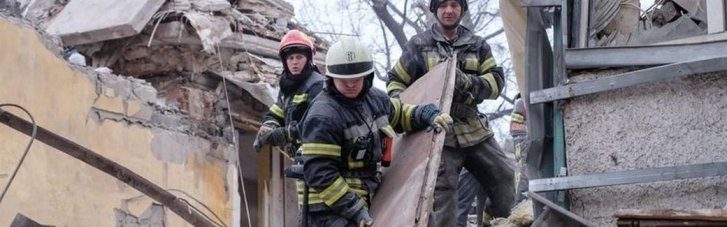 Спасатели закончили разбирать завалы дома, разрушенного российским ракетным ударом 1 февраля