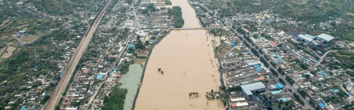 Наводнение на севере Китая: более 17 тысяч домов разрушены