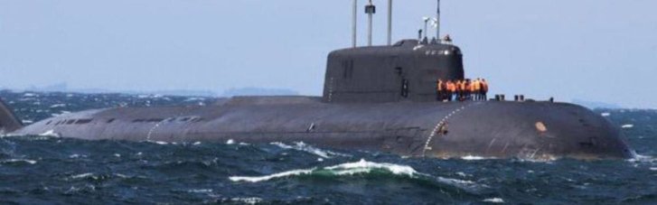 Неделю прятались: Россия вывела подлодку-ракетоноситель в Черное море