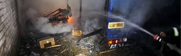 На Днепропетровщине из-за атаки дронов вспыхнул пожар на ферме