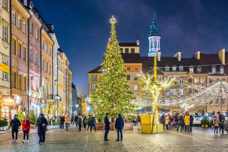 Новогодняя елка в Варшаве (фото: europeanbestdestinations.com)