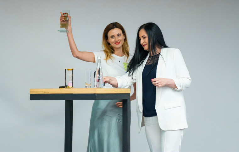 Алина Матковская, руководитель отдела корпоративных коммуникаций PepsiCo Украина, и Ирина Асман, глава правления Издательской группы "Картель"