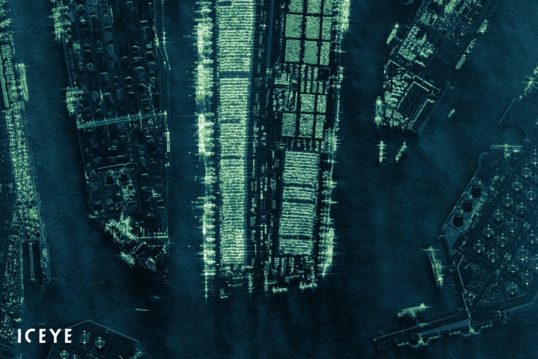 Супутниковий знімок порту в Роттердамі
