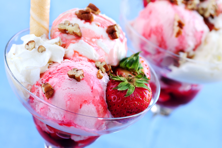 Якщо десерт вже вродив морозивом, то зробити його сорбетом і навіть шербетом не зможе ніяка фруктова добавка