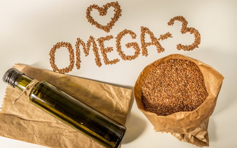 За загальним вмістом поліненасичених жирних кислот Омега-3 лляна олія перевершує риб'ячий жир