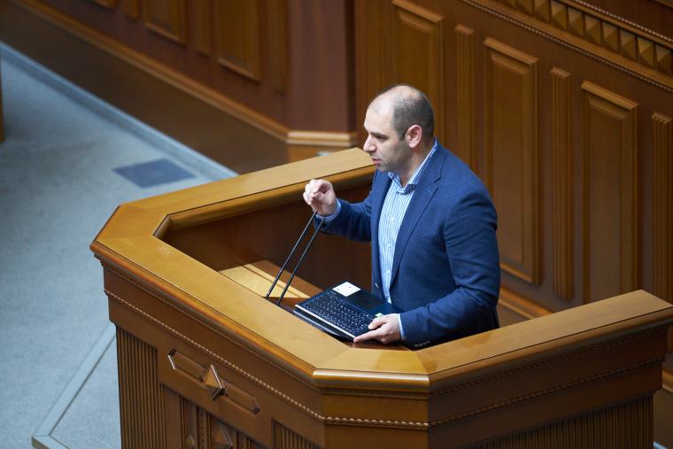 Дмитрий Кисилевский выступает во время заседания Верховной Рады