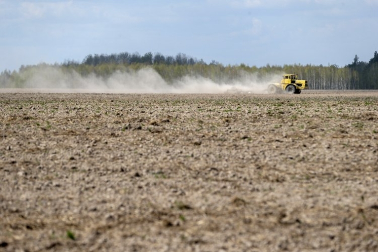 К украинцам, которые занимались земельными махинациями, будут применены санкции СНБО