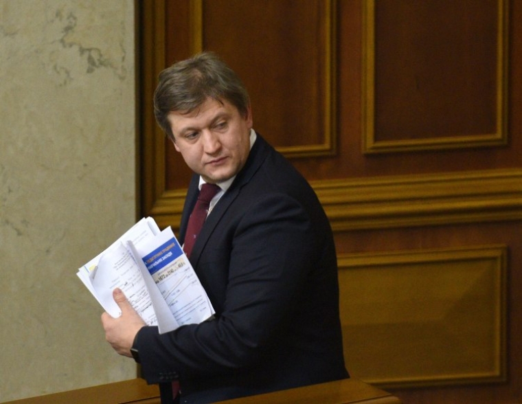 Министр финансов Украины Александр Данилюк во время заседания Верховной Рады Украины, 2016