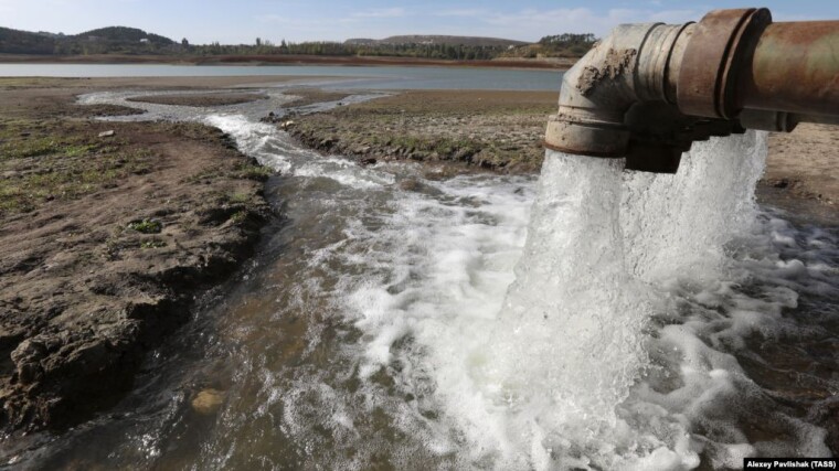 Воду из Тайганского водохранилища продолжают перебрасывать в Симферопольское
