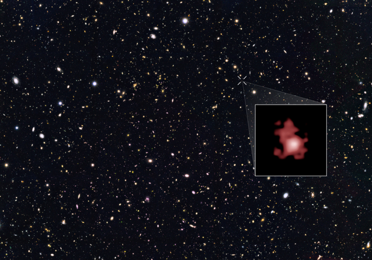 Cамой далекой обнаруженной галактикой считается GN-z11 в созвездии Большой Медведицы. Мы видим ее такой, какой она была 13,4 млрд лет назад