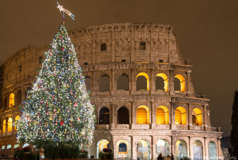 Новогодняя елка в Риме (фото: europeanbestdestinations.com)