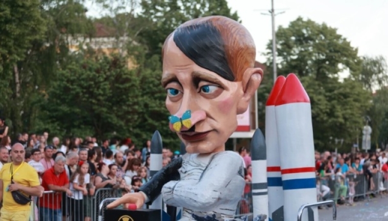 Карнавальне зображення Володимира Путіна