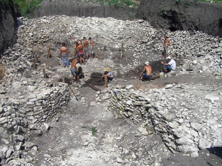 Розкопки під селом Іванківці на Хмельниччині