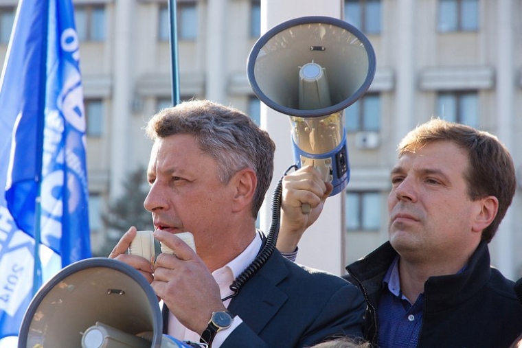Колишній віце-прем'єр-міністр України Юрій Бойко, ліворуч, і екс-голова Одеської ОДА Микола Скорик