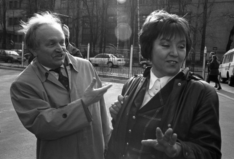 Народные депутаты Вячеслав Чорновил и Наталья Витренко, 1997 г.