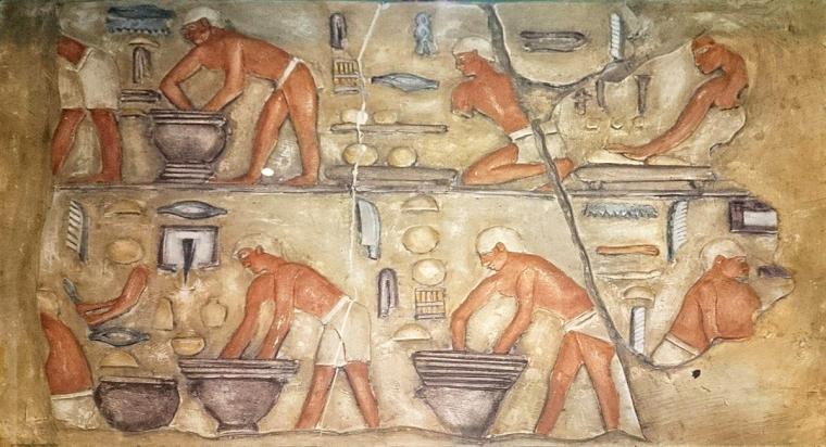 В Древнем Египте изготовление первого дрожжевого хлеба и пива имело так много общего, что велось едва ли не параллельно:/ zn.ua