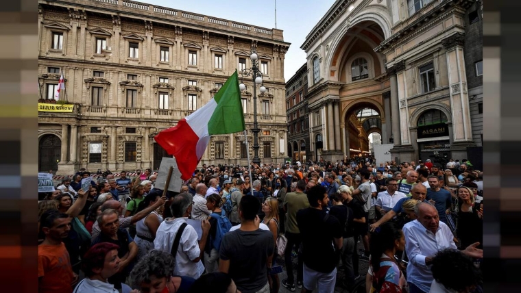 Обязательные "паспорта здоровья" стали причиной протестов в Италии