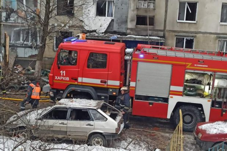 На Харьковщине из-за обстрела россиян во время тушения пожара погиб спасатель