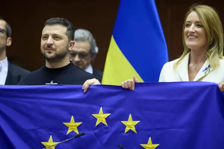 Президентка Європарламенту сказала, коли мають розпочатися офіційні переговори про членство України в ЄС