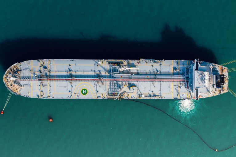 Опасные нефтяные танкеры. Как нанести поражение "теневому флоту" России
