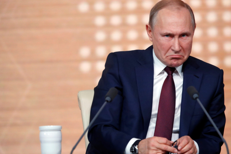 Путін вимагає від оточення здавати аналізи на стафілокок і глисти та дотримуватися карантину, — BBC