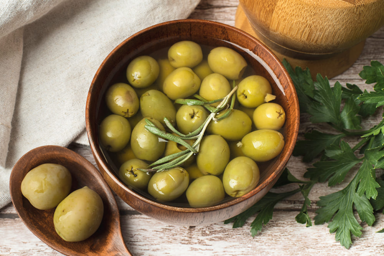Настоящая сокровищница минералов и витаминов: почему оливки следует ввести в свой рацион