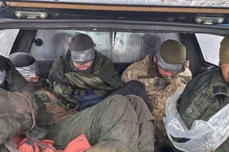 Більш як пів сотні росіян потрапили в полон під Вовчанськом за день